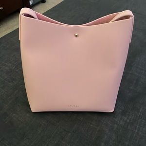 Brand new, never used Samara shoulder bag in Peony